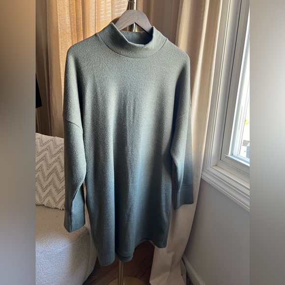 NWOT Abercrombie & Fitch Dress | Large - Picture 2 of 9